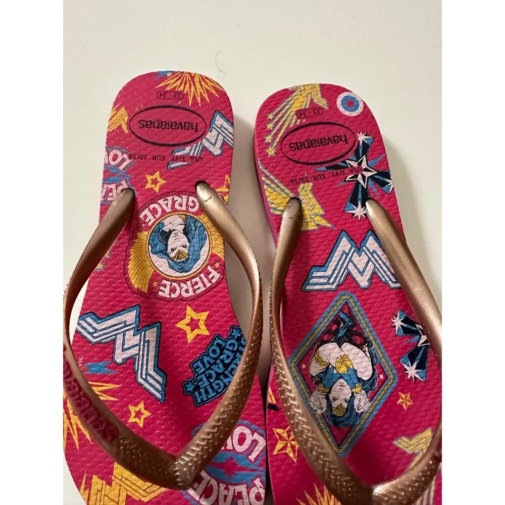Wonder Woman Havaianas Red Flip Flop size 3 / 4